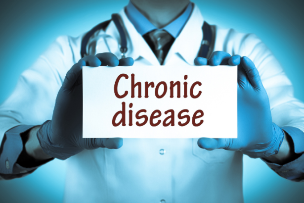 Elias Assum Sabbag Junior explica como hábitos saudáveis são fundamentais na prevenção e controle de doenças crônicas.