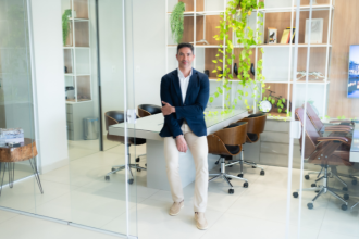 Paulo Henrique Silva Maia revela quais alimentos devem ser evitados nas lancheiras infantis e como promover uma alimentação equilibrada.
