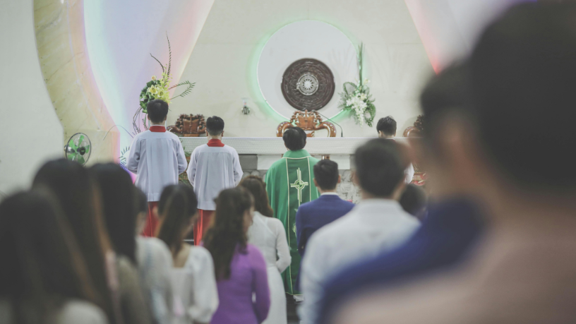Para Jose Eduardo de Oliveira e Silva, a missa é o coração da vida católica e o memorial vivo da fé.