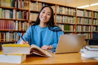 Política de formação no serviço público fortalece servidores e amplia acesso ao ensino superior