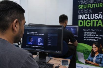 O impacto da inclusão digital e dos cursos gratuitos de inteligência artificial na transformação profissional